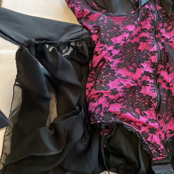 RAVENWARE Bodysuit/Bustier/Garter Belt w/Skirt, Costume: Plus Size 1XL - Picture 5 of 16
